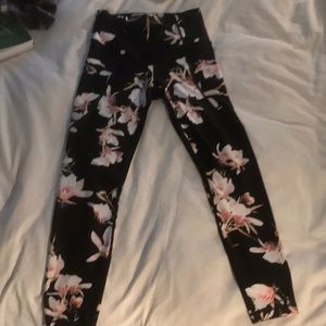 Athleta Salutations 7/8